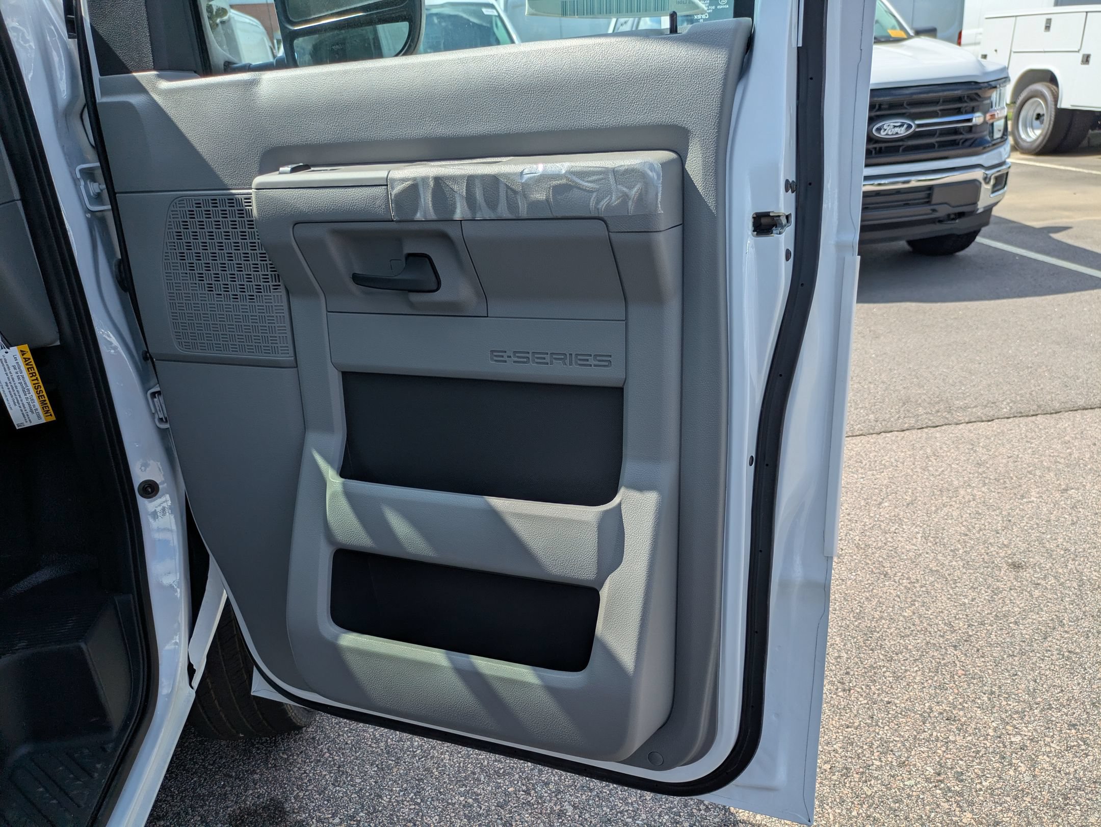 New 2027 Ford E-350 and Econoline 350 Super Duty w/ Power Equipment Group RWD image 31