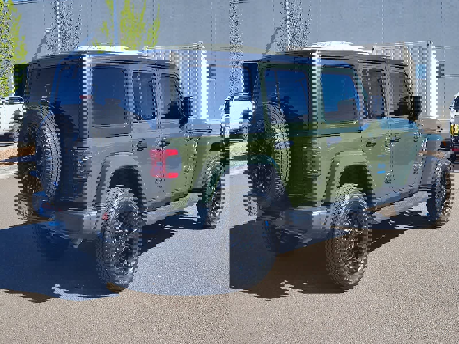 Used 2022 Jeep Wrangler Unlimited Sahara w/ Cold Weather Group image 5