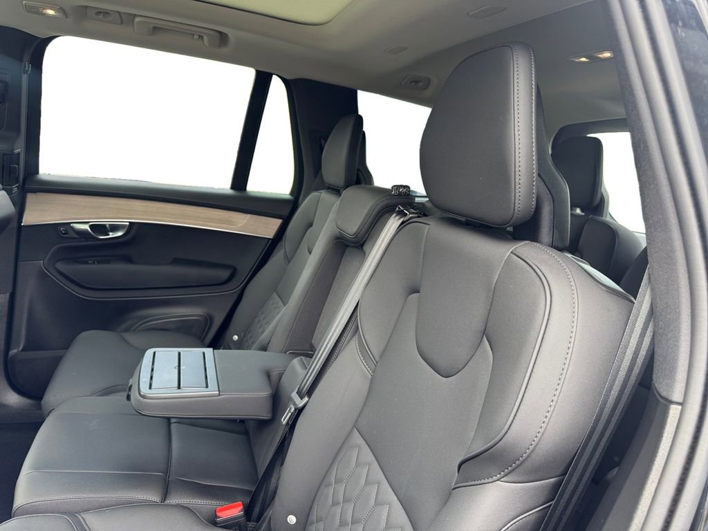 Certified 2025 Volvo XC90 B5 Plus image 23