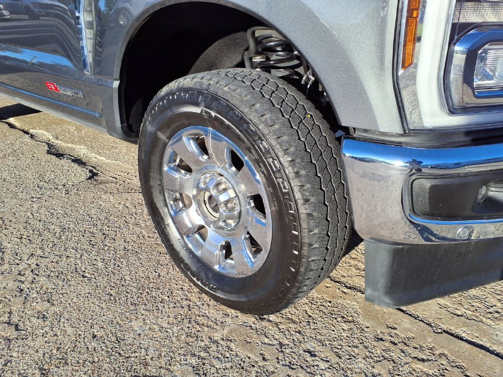 Used 2026 Ford F350 Lariat w/ Lariat Ultimate Package AWD/4WD image 18