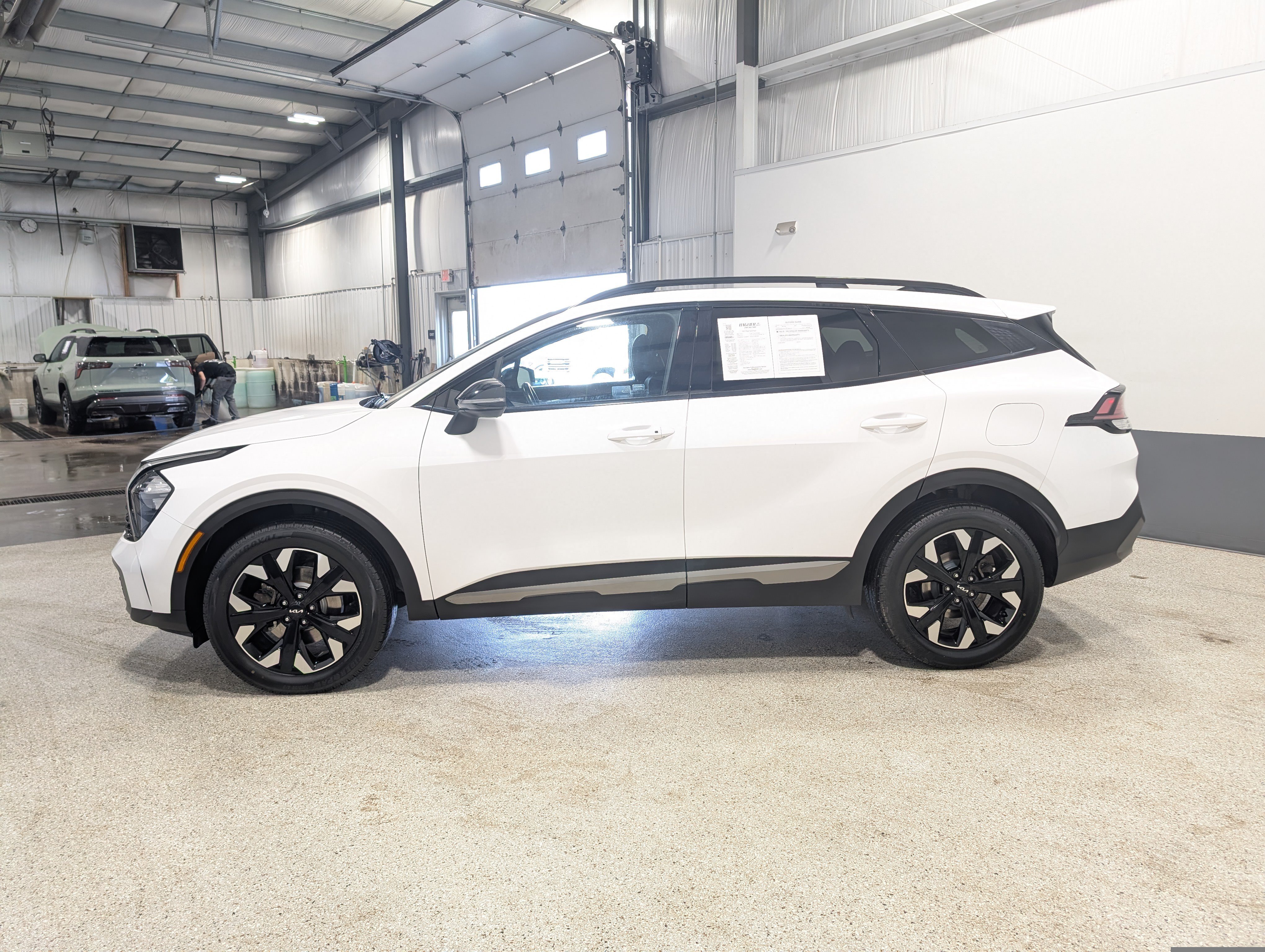 Used 2023 Kia Sportage X-Line w/ X-Line Premium Package AWD/4WD image 6