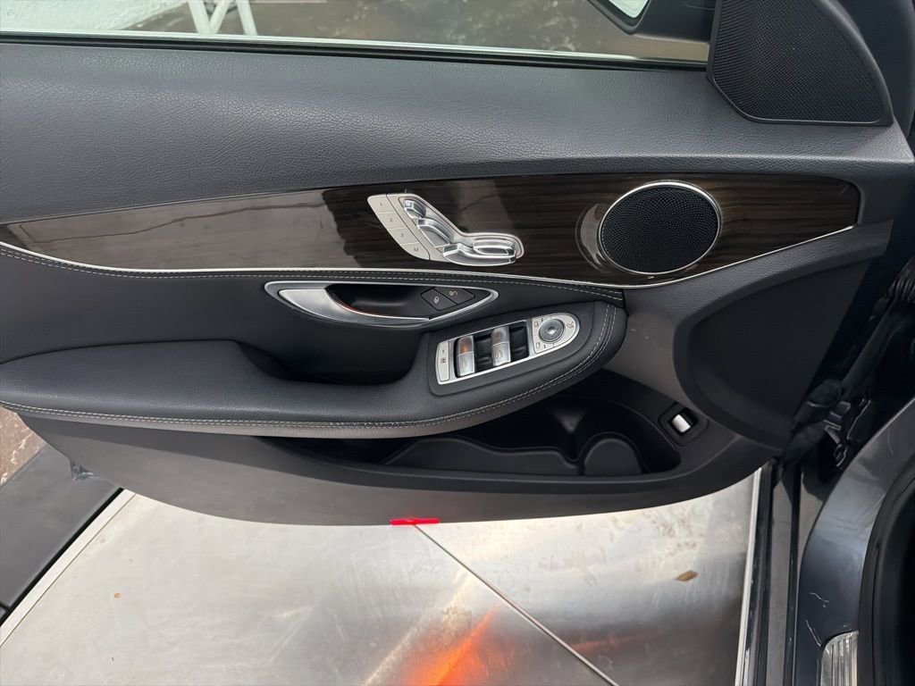 Used 2015 Mercedes-Benz C 300 Sedan image 15