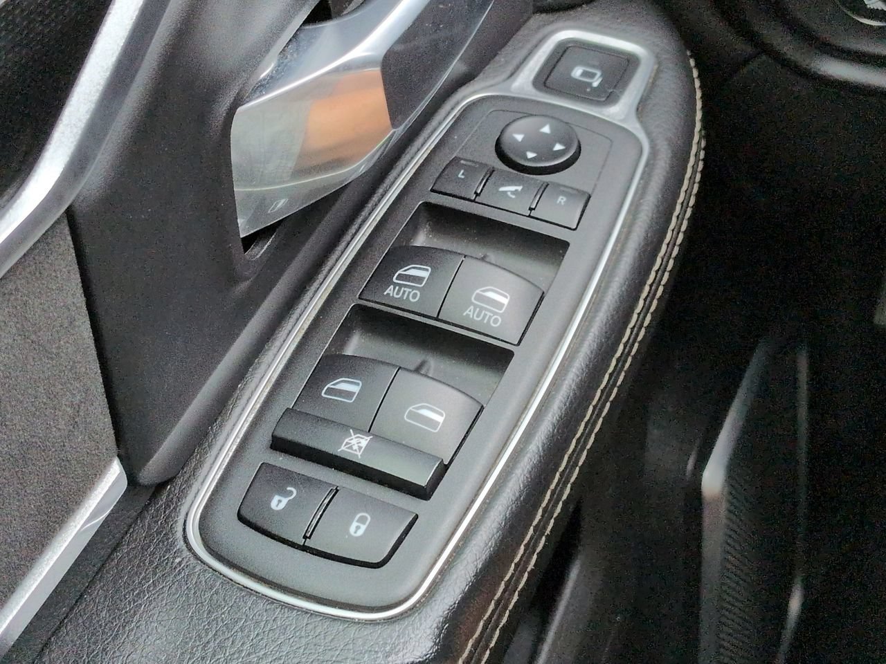 Used 2022 RAM 2500 Laramie w/ Night Edition AWD/4WD image 23