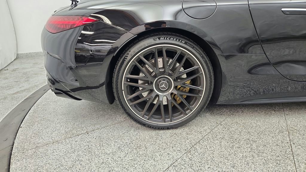 Used 2023 Mercedes-Benz SL 63 AMG 4MATIC image 17