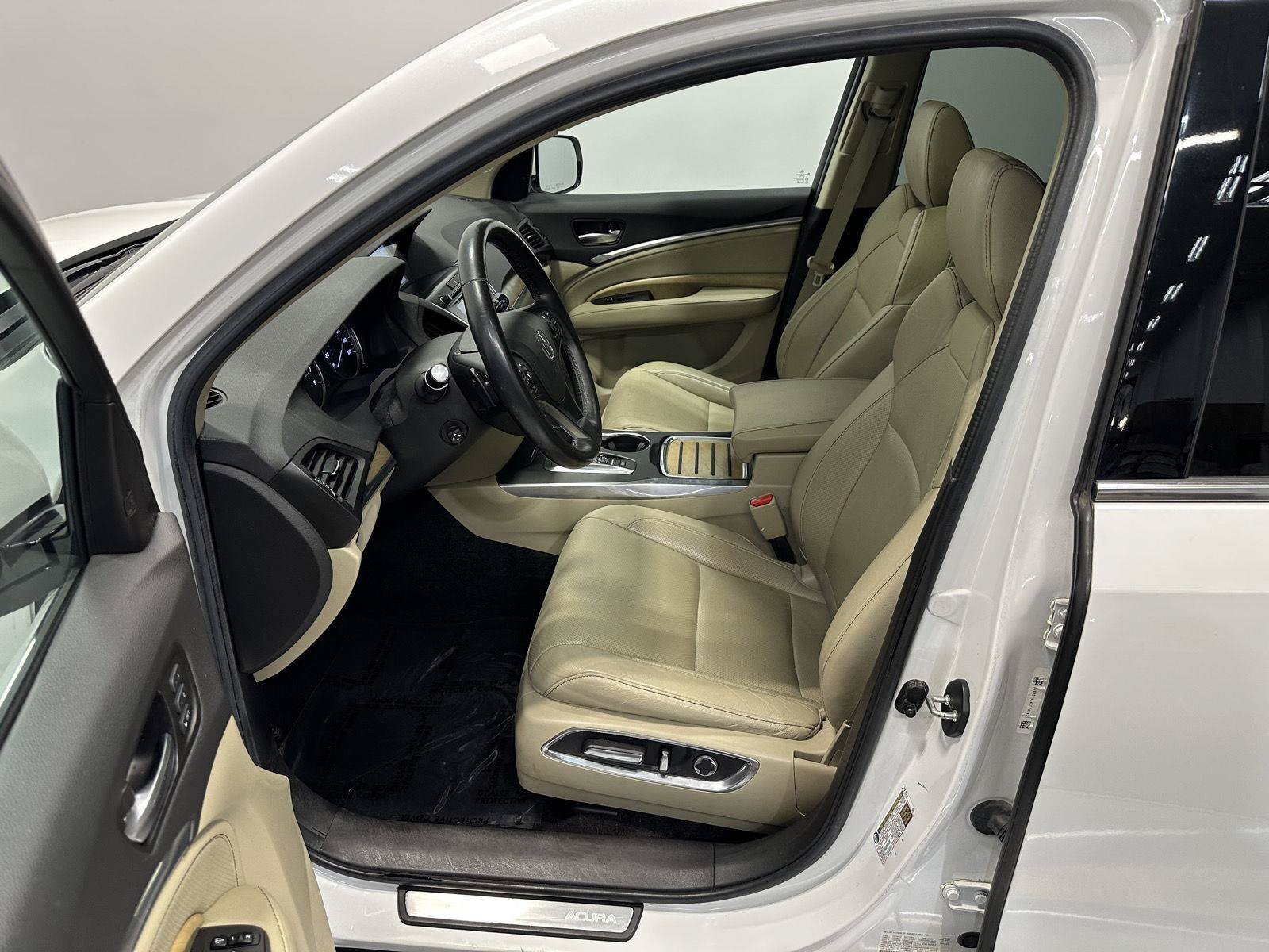 Used 2020 Acura MDX w/ Technology Package AWD/4WD image 10