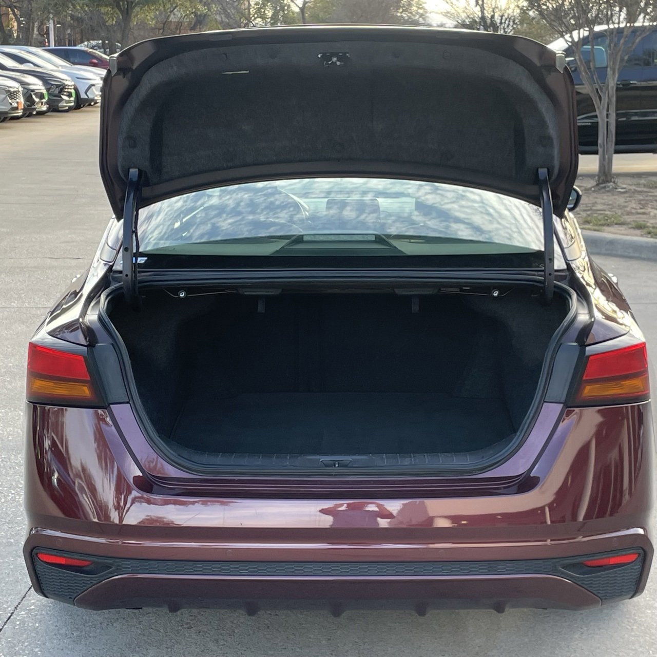 Used 2024 Nissan Altima 2.5 SV image 25