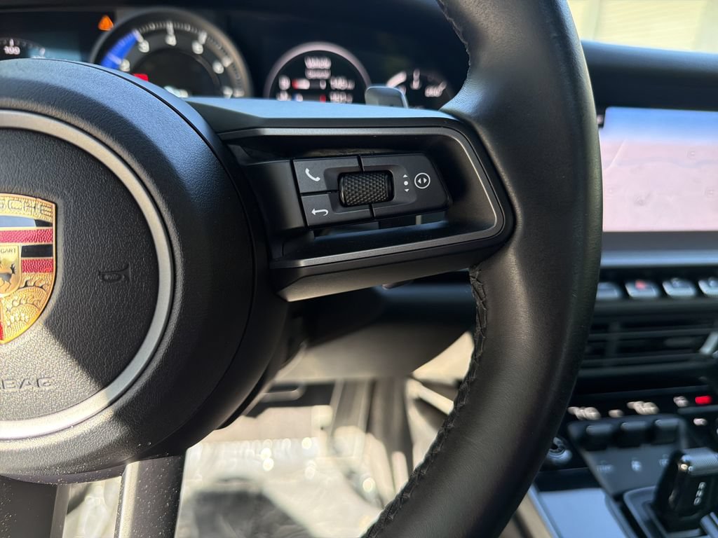 Used 2022 Porsche 911 Carrera 4S AWD/4WD image 10