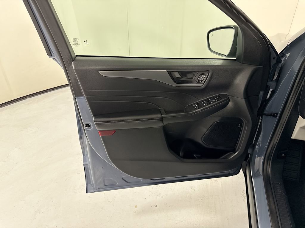 Used 2024 Ford Escape Active w/ Tech Pack #1 FWD image 24