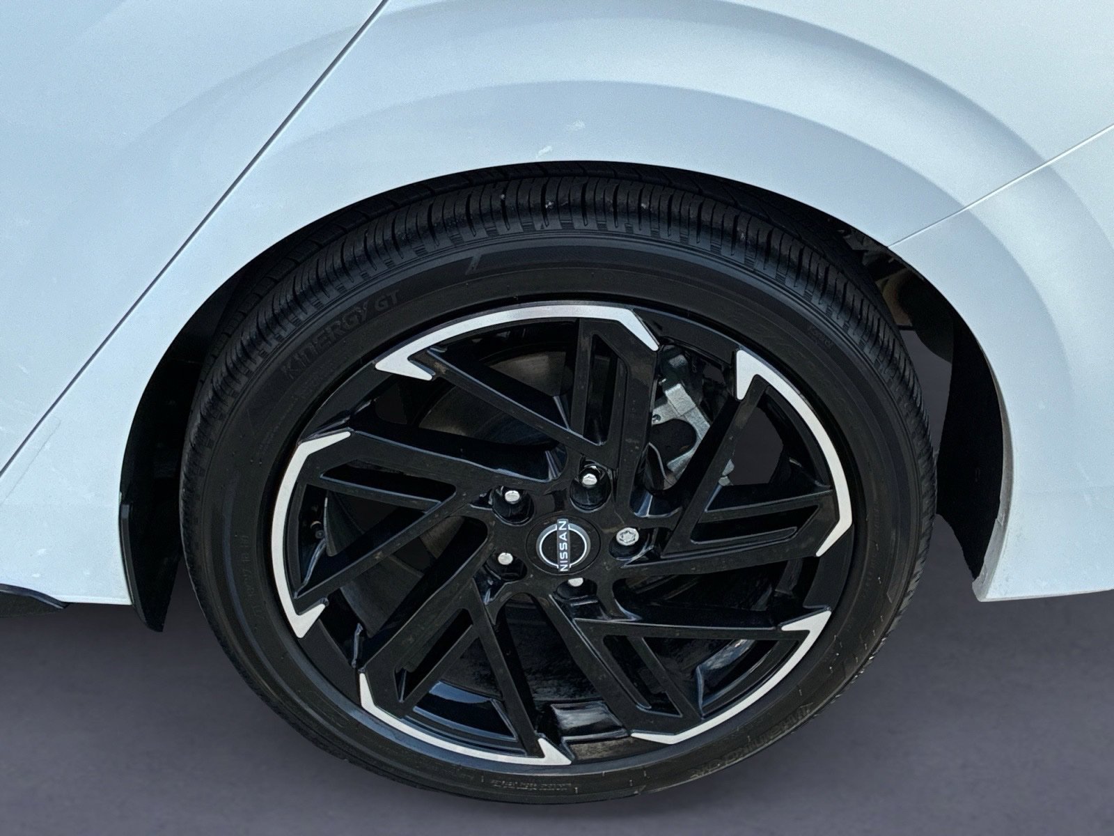 Used 2026 Nissan Sentra SR w/ Floor Mat Package FWD image 9