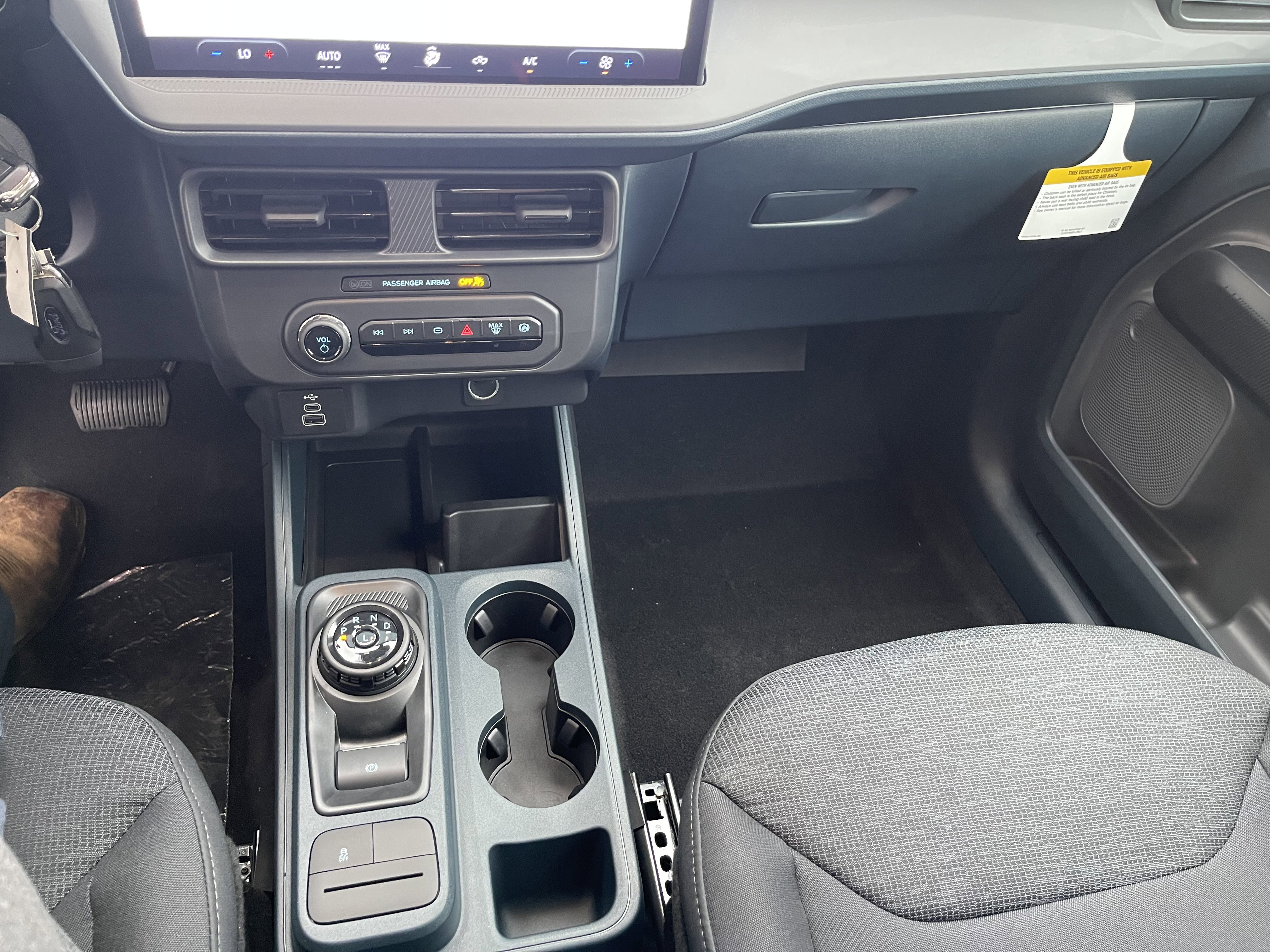 New 2025 Ford Maverick XL image 11