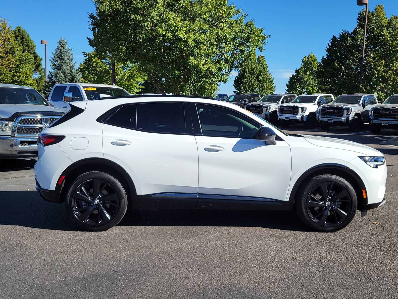 Used 2023 Buick Envision Essence w/ Sport Touring Package AWD/4WD image 2