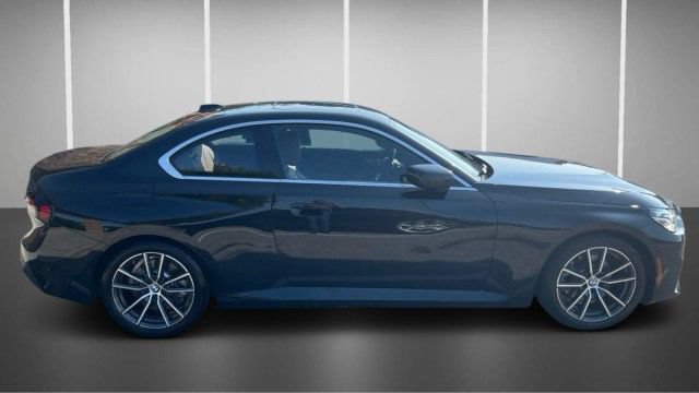Used 2023 BMW 230i Coupe w/ Premium Package RWD image 4