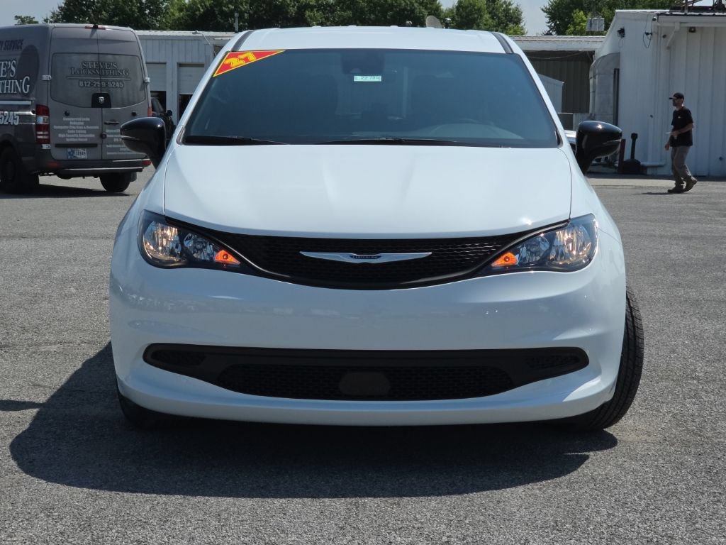 New 2027 Chrysler Pacifica LX FWD image 2