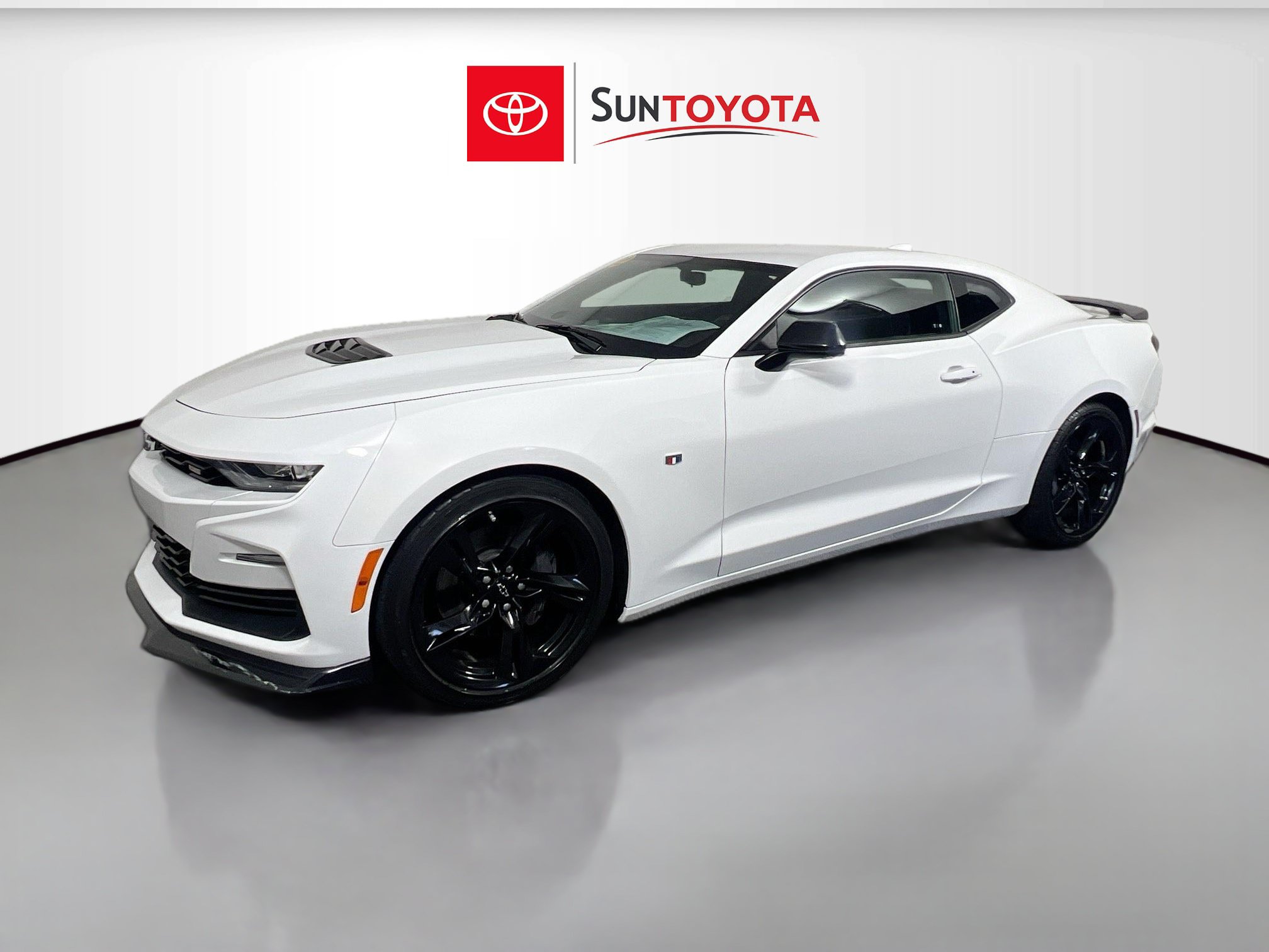 Used 2022 Chevrolet Camaro SS RWD image 9