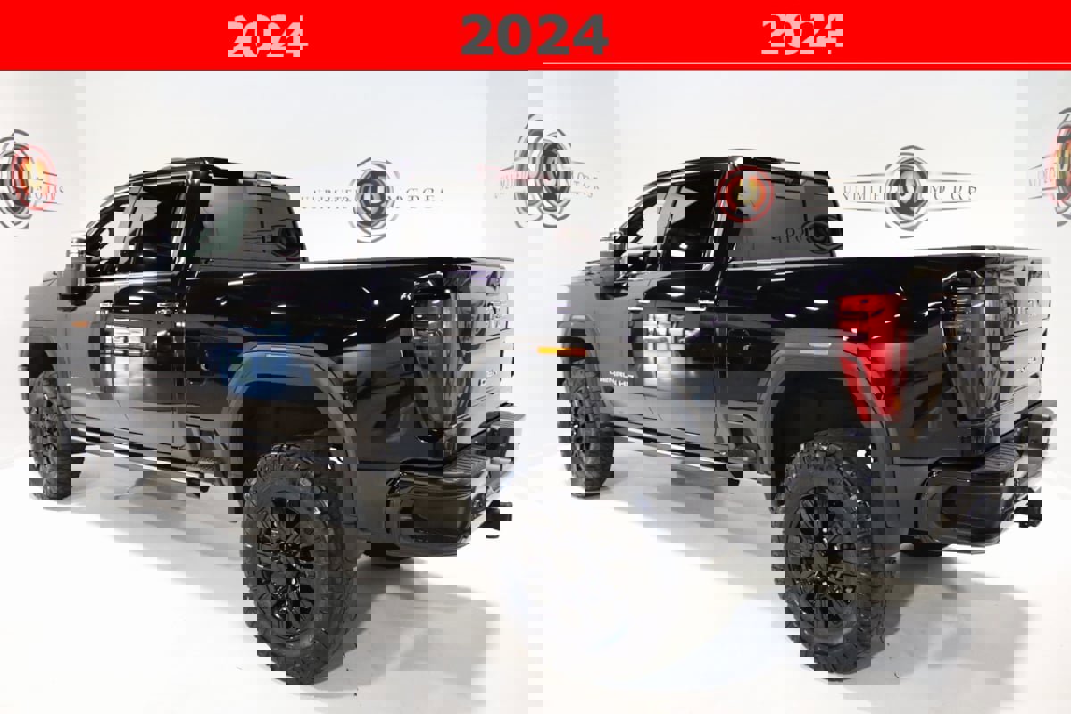 Used 2024 GMC Sierra 3500 Denali Ultimate image 3