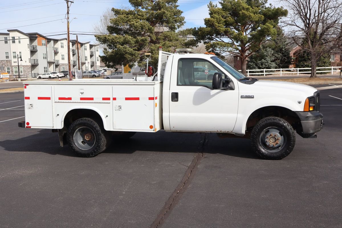 Used 2006 Ford F350 XL image 3