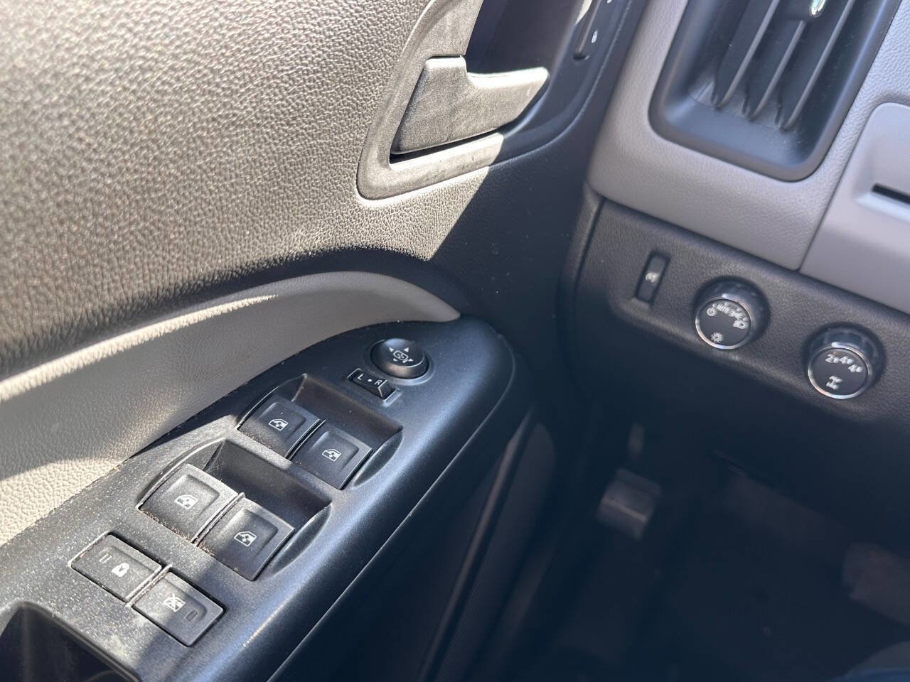 Used 2017 Chevrolet Colorado W/T w/ WT Convenience Package image 19