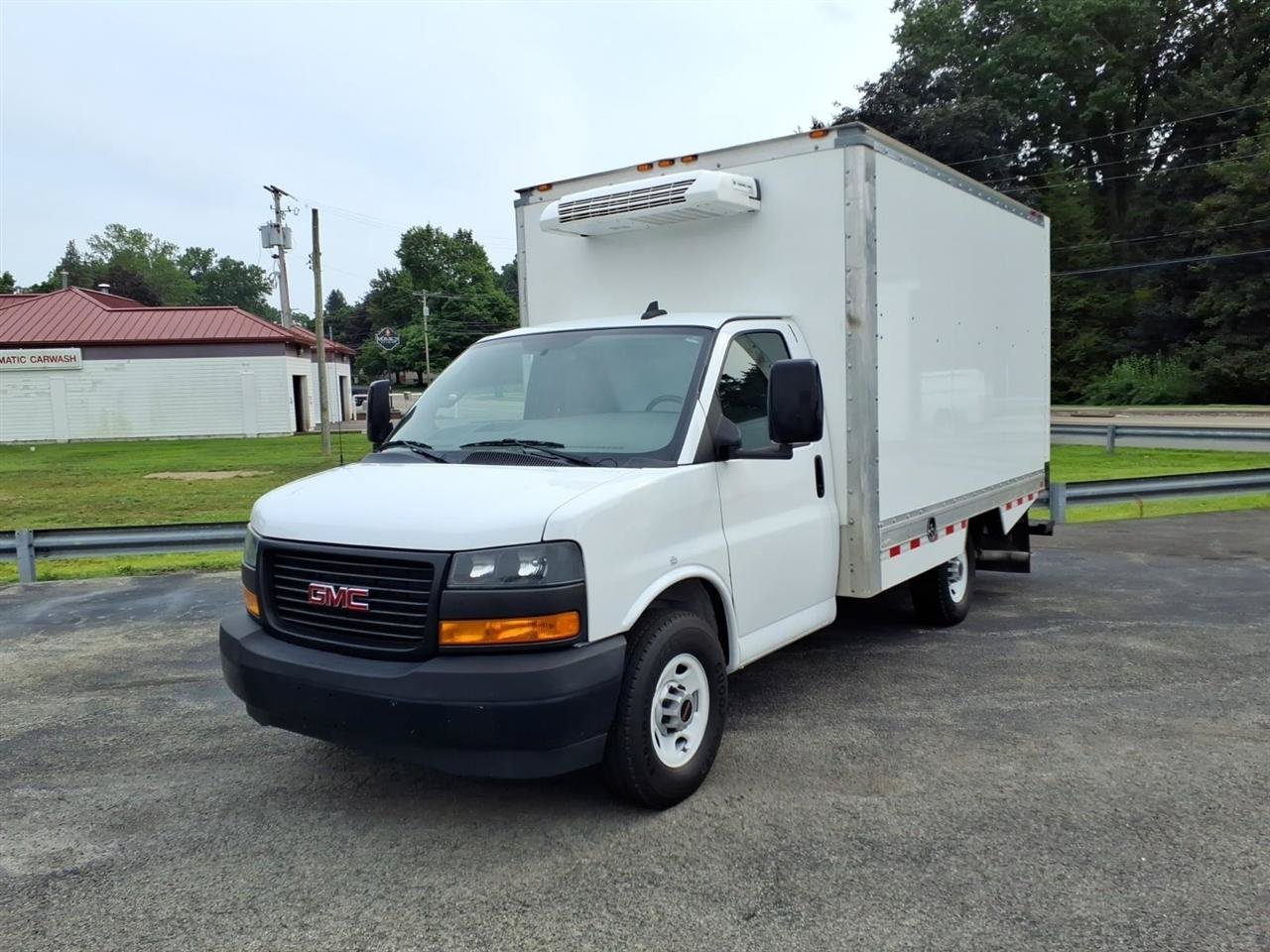 Used 2023 GMC Savana 3500 w/ Power Convenience Package RWD image 1