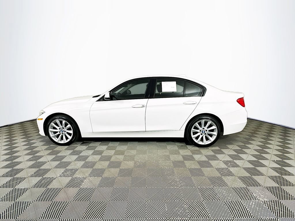 Used 2015 BMW 320i xDrive Sedan AWD/4WD image 5