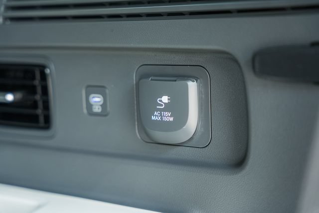 Used 2024 Hyundai Santa Fe Limited FWD image 12