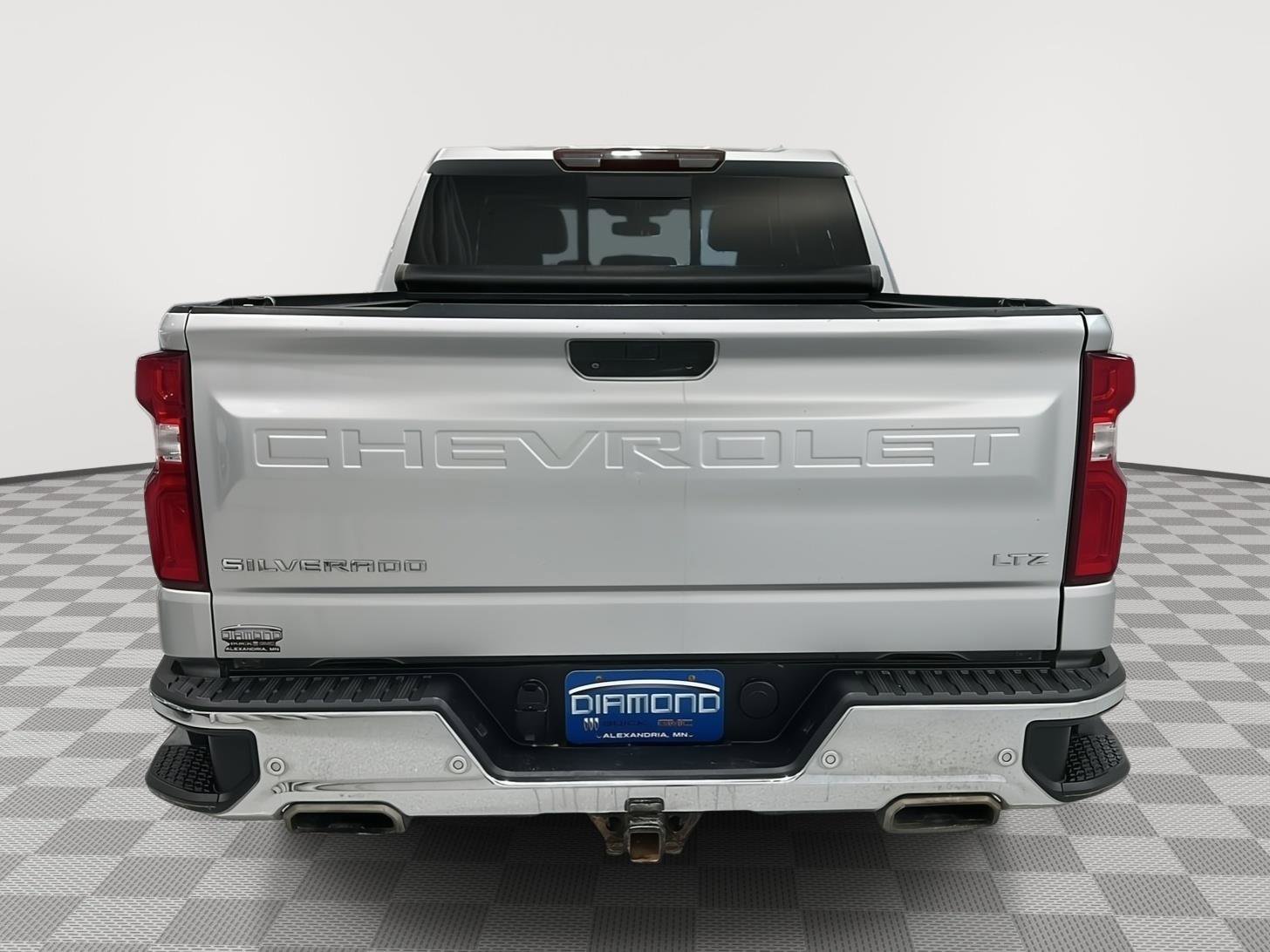 Used 2020 Chevrolet Silverado 1500 LTZ w/ LTZ Premium Package AWD/4WD image 4