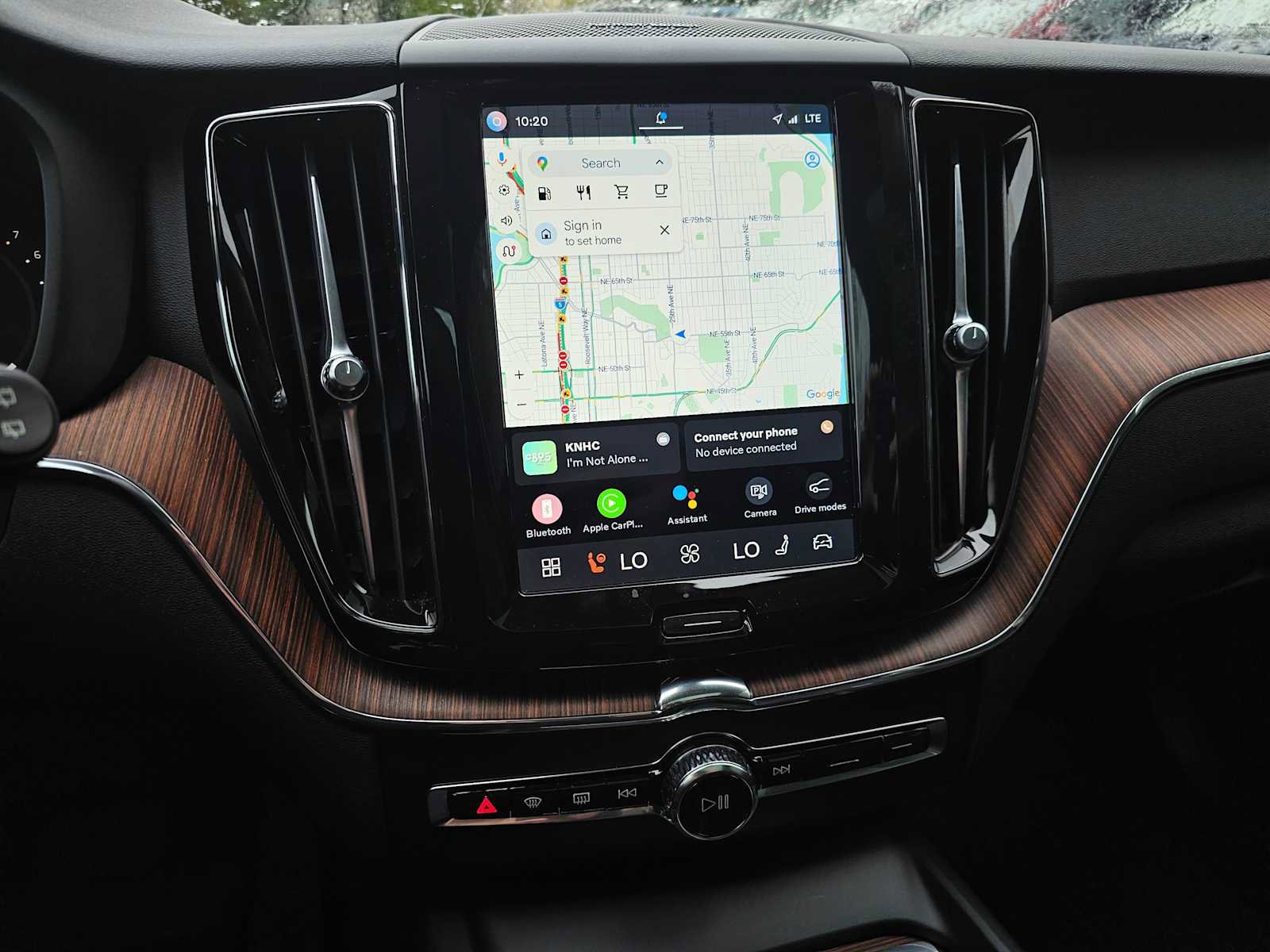 Certified 2024 Volvo XC60 B5 Plus w/ Protection Package Premier AWD/4WD image 28