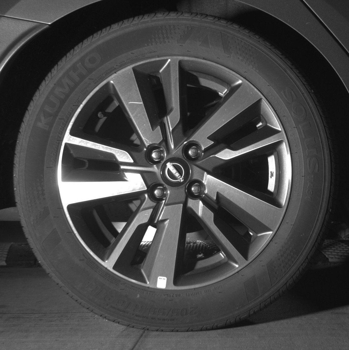 Used 2025 Nissan Versa SV image 15