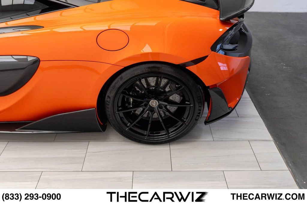 Used 2019 McLaren 600LT RWD image 19
