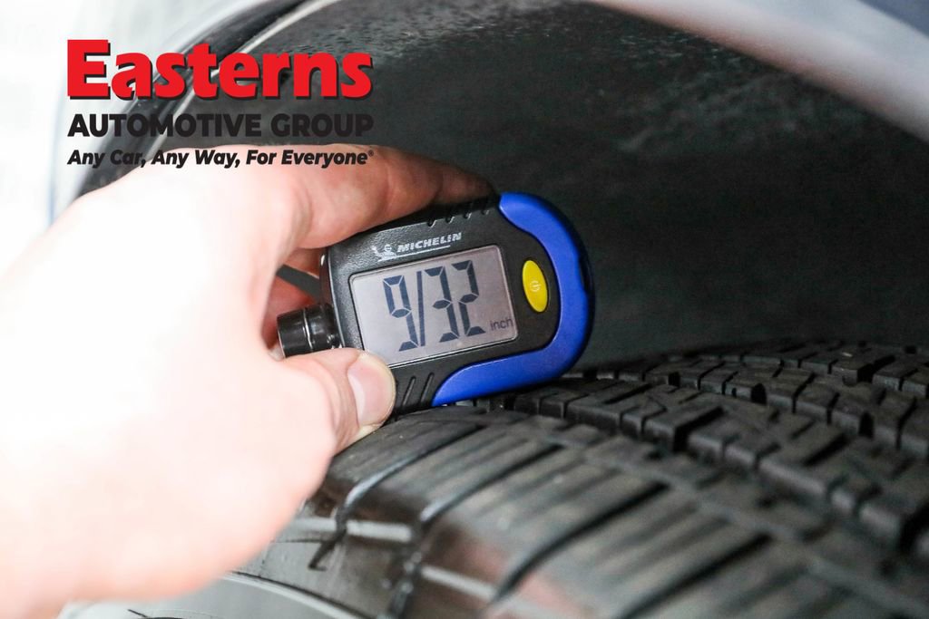 Used 2023 Volvo XC60 B5 Core image 27