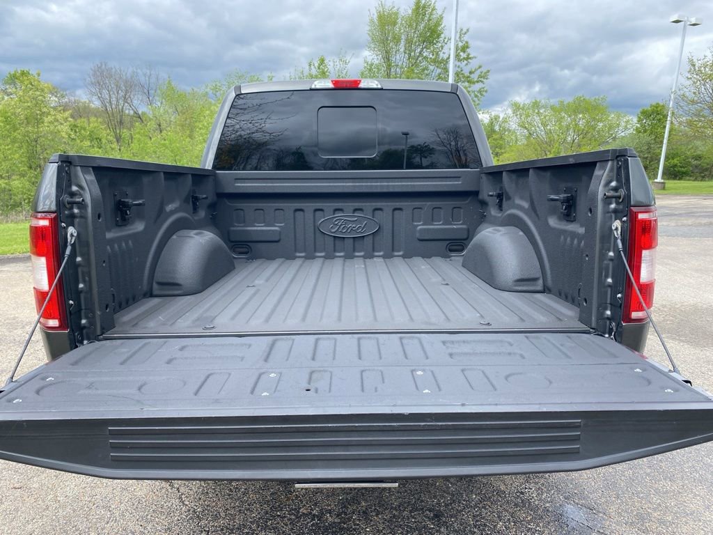 Used 2018 Ford F150 XLT w/ Equipment Group 302A Luxury AWD/4WD image 19