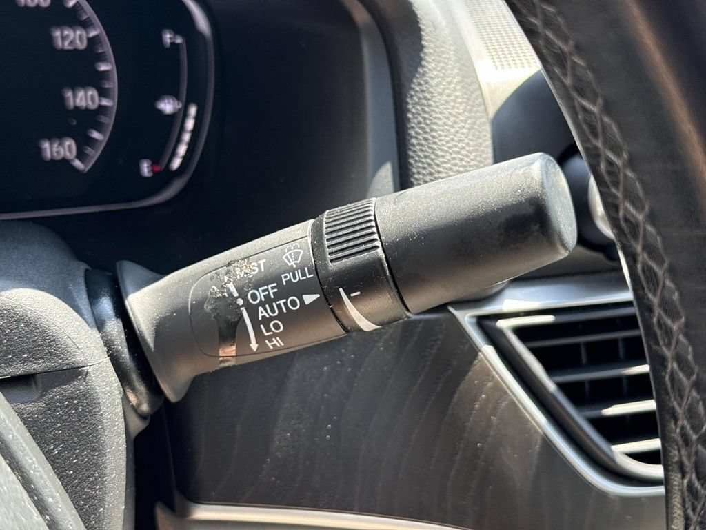 Used 2020 Honda Accord Touring image 38