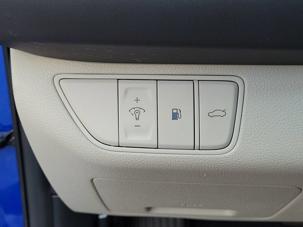Used 2022 Genesis G70 3.3T RWD image 32