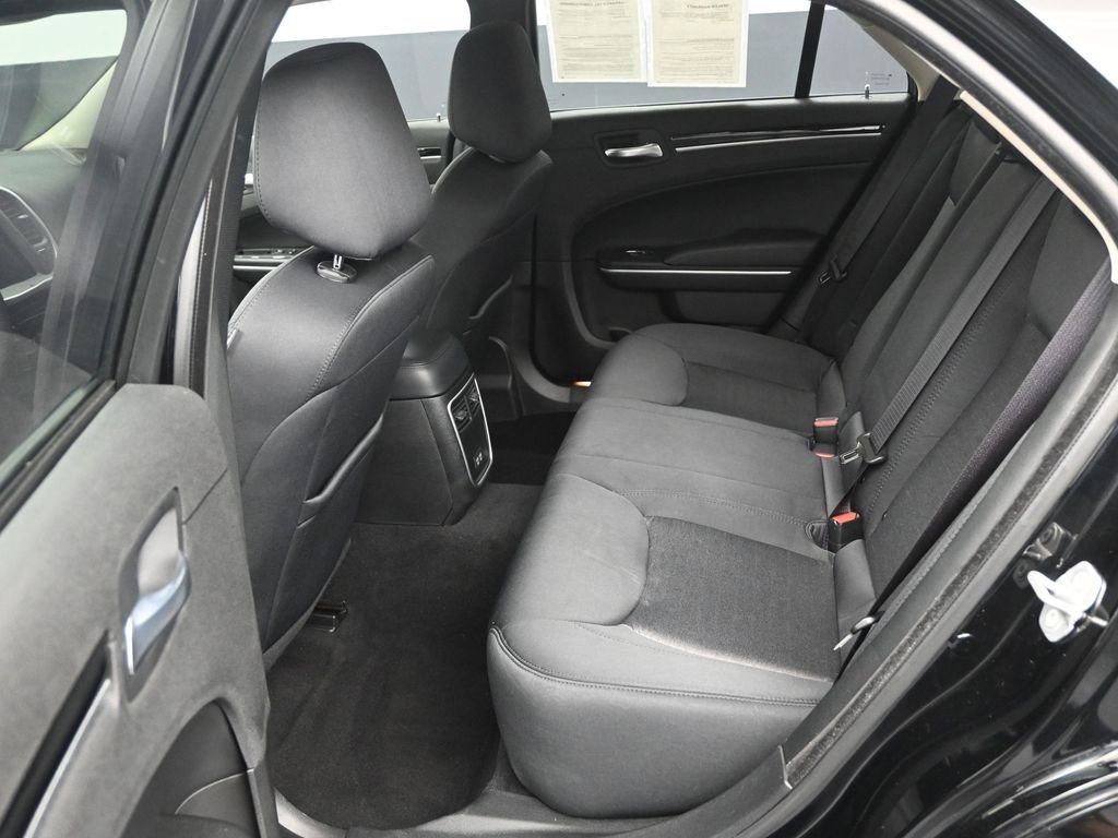 Used 2023 Chrysler 300 Touring w/ Sport Appearance Package image 14