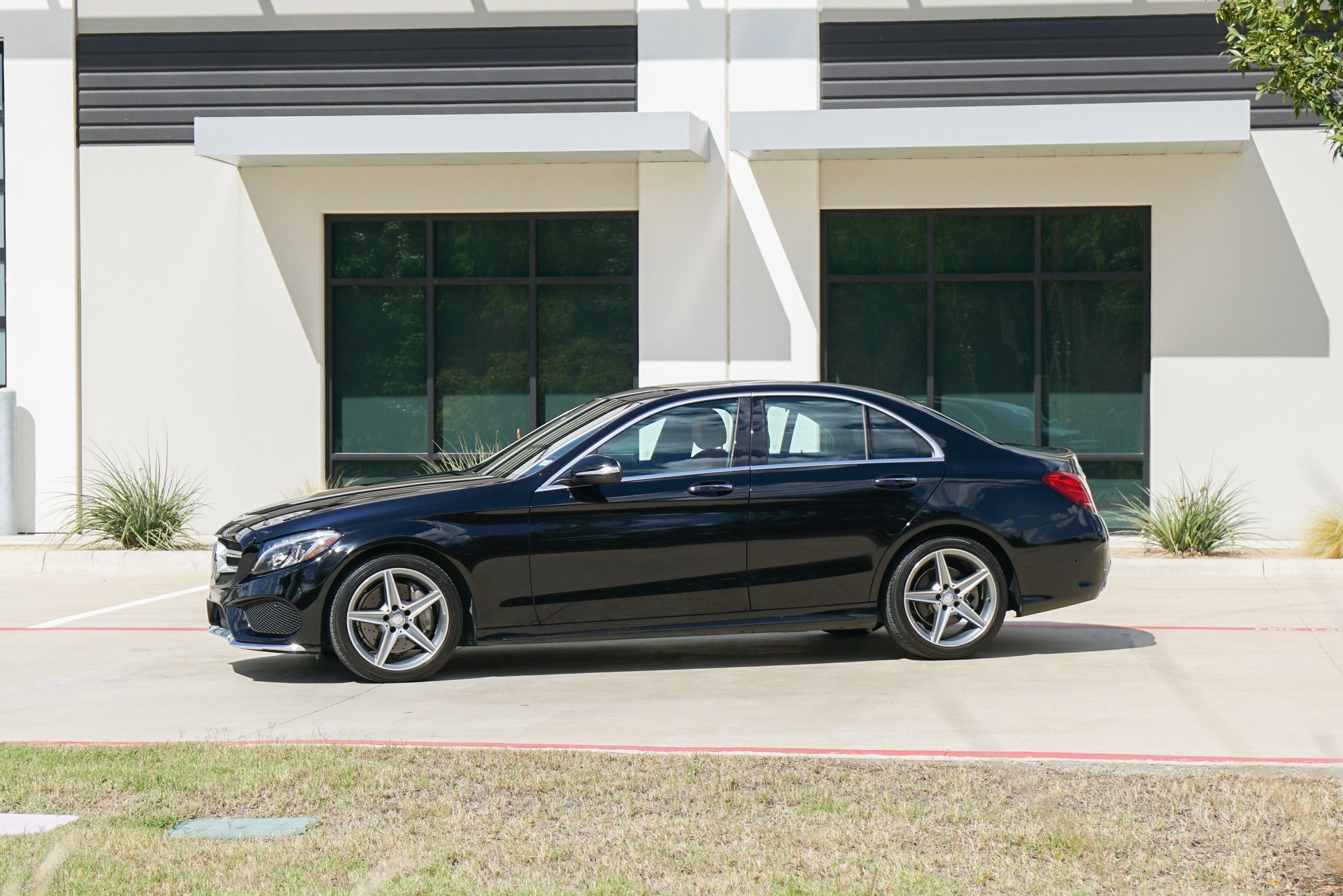 Used 2015 Mercedes-Benz C 400 4MATIC image 5
