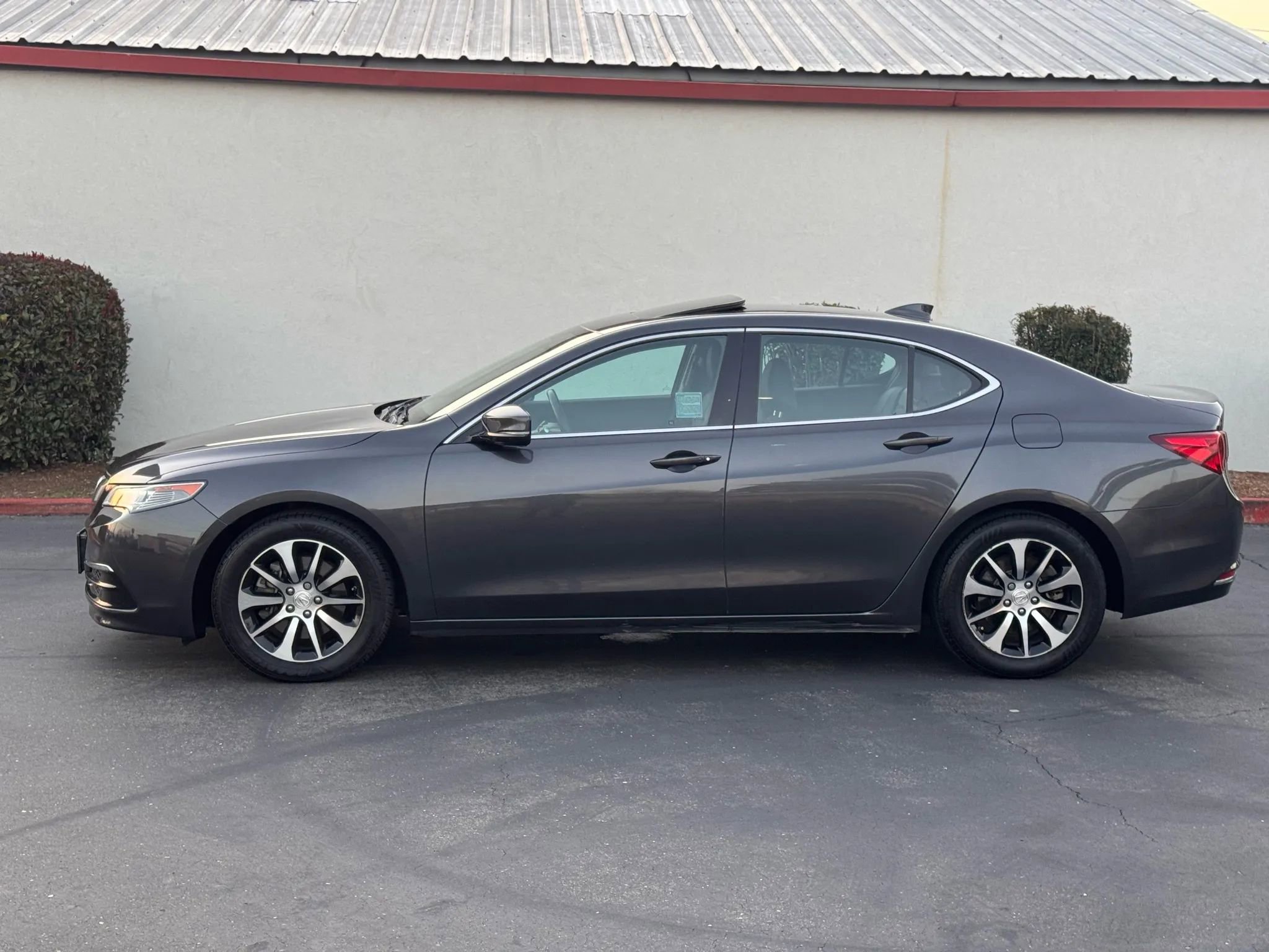 Used 2016 Acura TLX 2.4 Sedan 4D image 3
