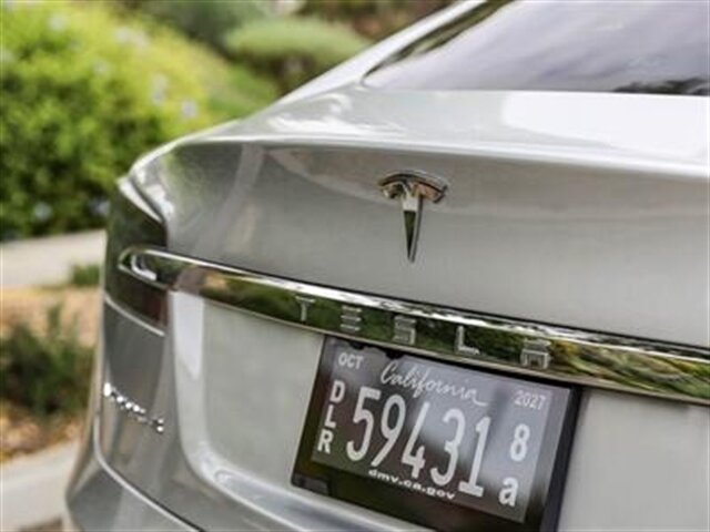 Used 2017 Tesla Model S 75 RWD image 10