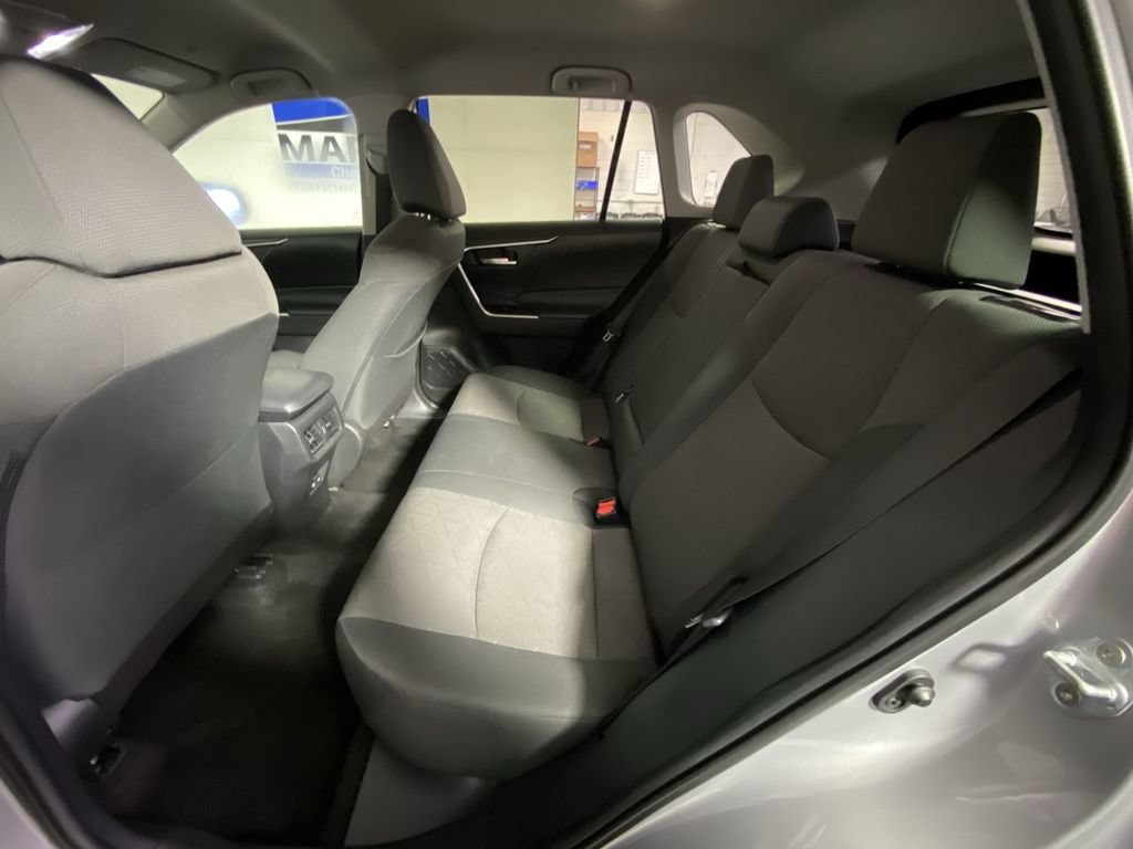 Used 2024 Toyota RAV4 XLE FWD image 30