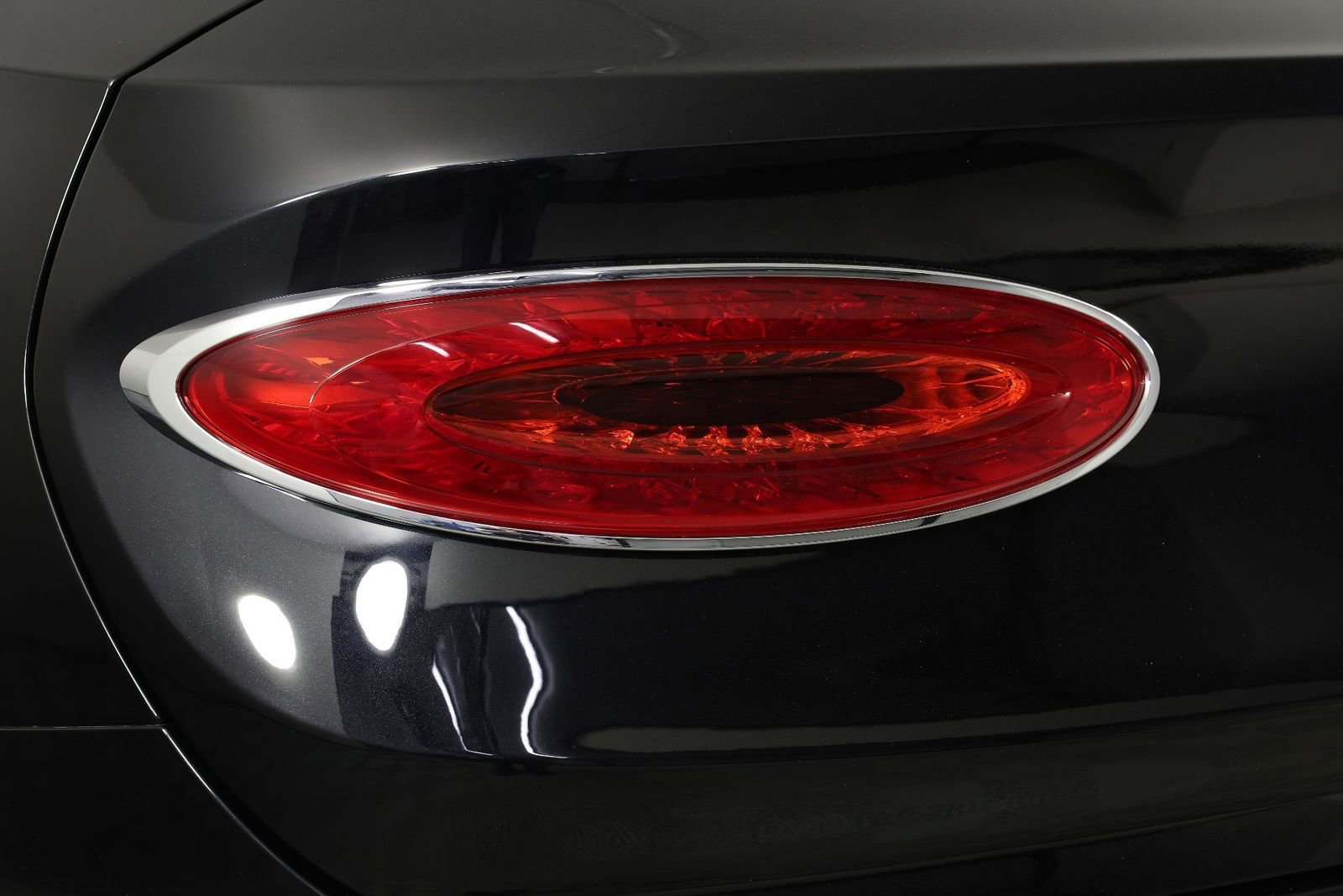 New 2025 Bentley Bentayga Extended Wheelbase image 14