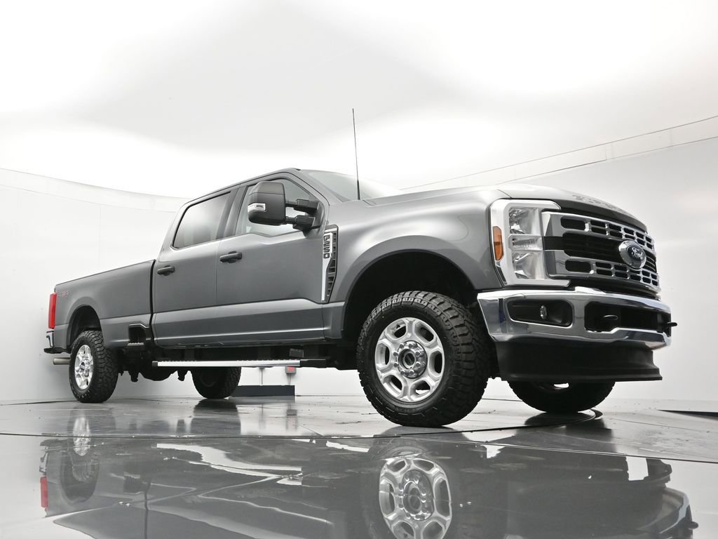Used 2025 Ford F250 XLT image 39