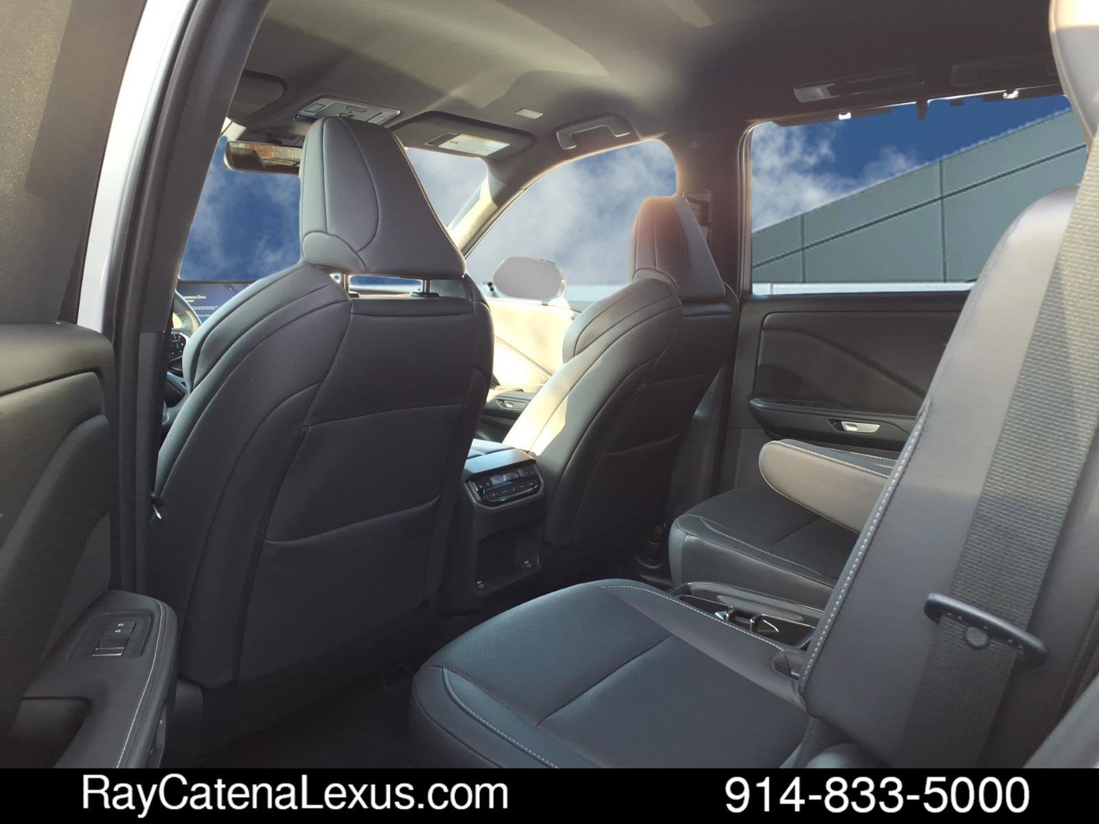 Used 2024 Lexus TX 500h AWD image 21