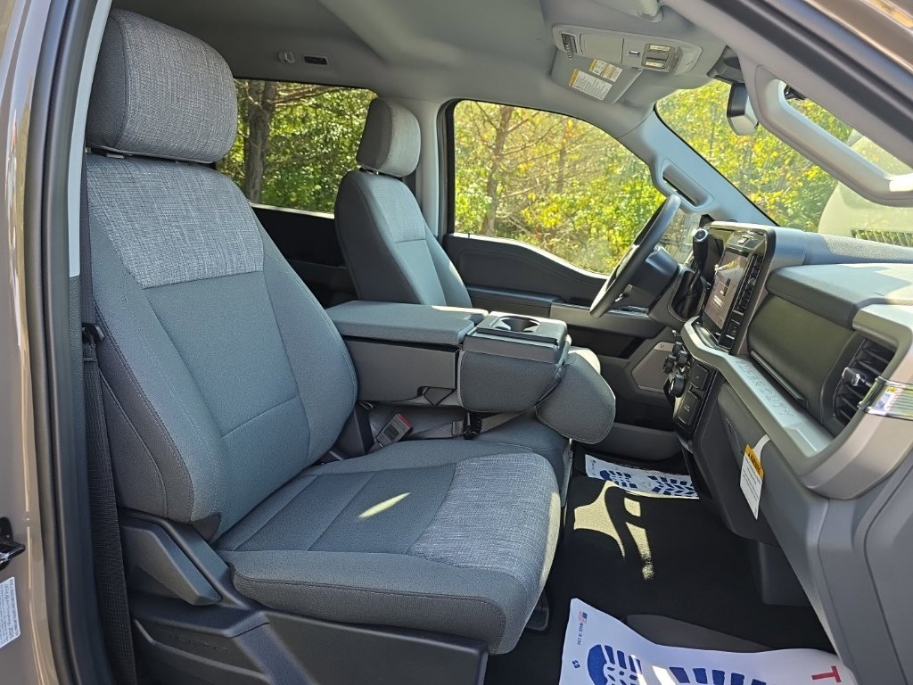 New 2027 Ford F350 XLT w/ XLT Premium Package AWD/4WD image 33