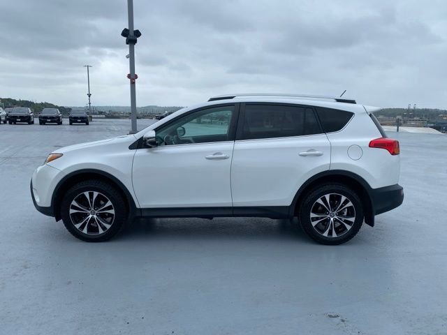 Used 2015 Toyota RAV4 Limited w/ Technology Package AWD/4WD image 4