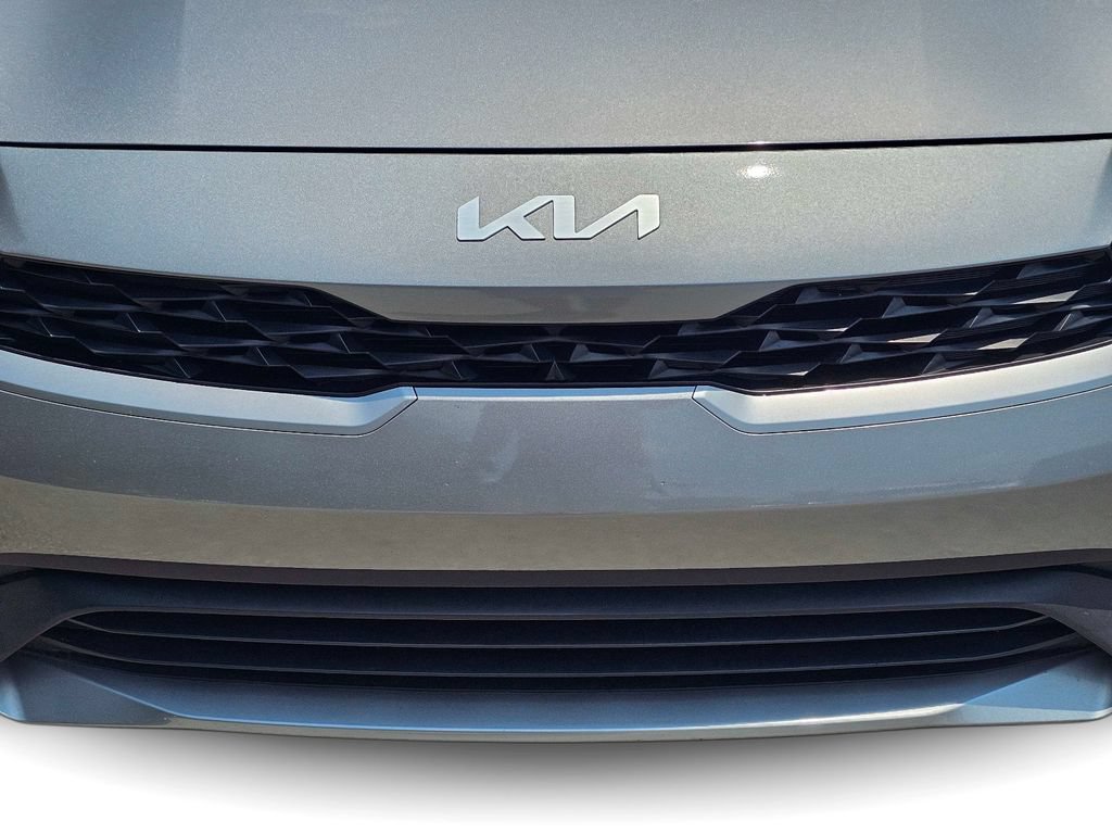 Certified 2024 Kia Forte LXS FWD image 3