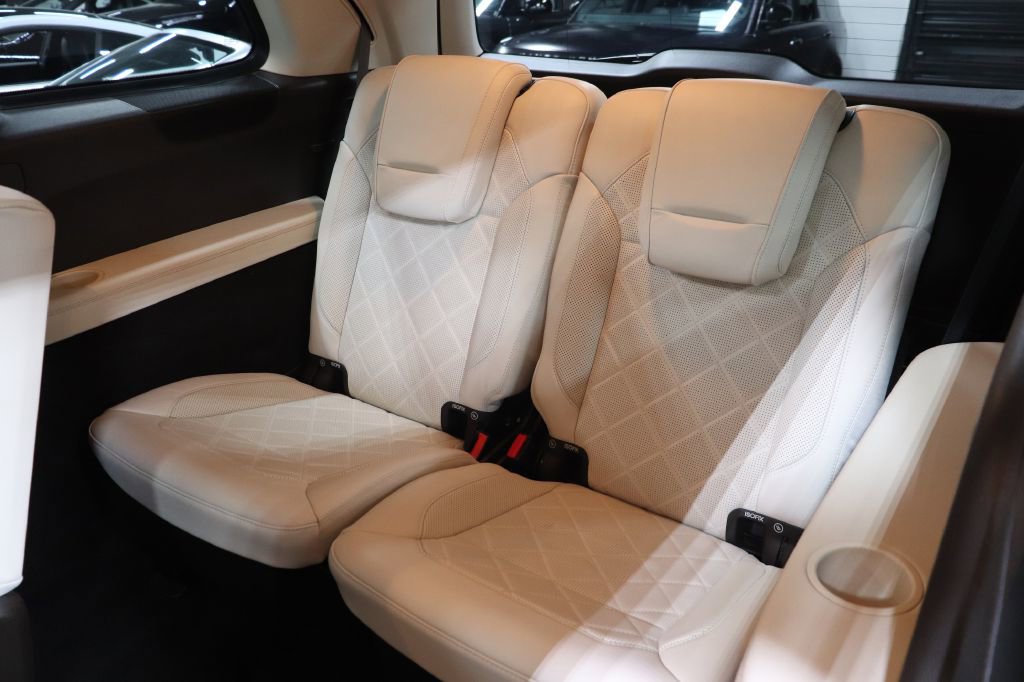 Used 2019 Mercedes-Benz GLS 550 4MATIC w/ Grand Edition Package image 17