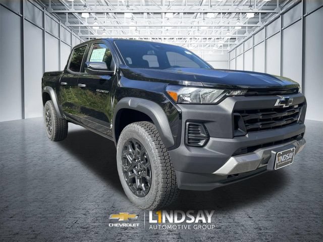 New 2026 Chevrolet Colorado Trail Boss AWD/4WD image 2