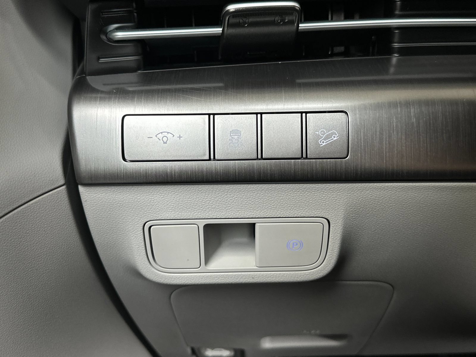 Used 2025 Hyundai Kona SEL FWD image 26