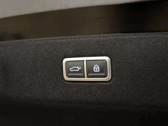 Used 2025 Hyundai Ioniq 6 Limited RWD image 87