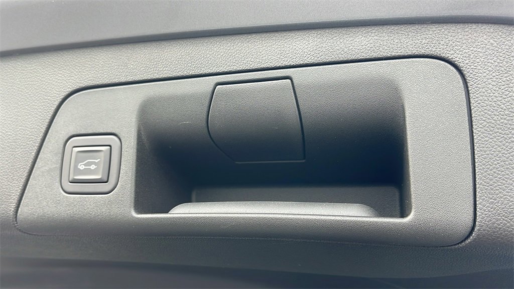 Used 2025 Buick Envision Sport Touring image 28