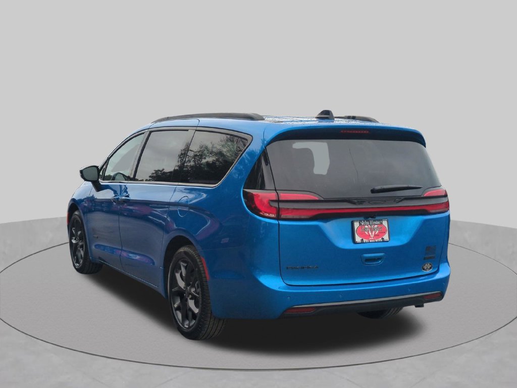 New 2027 Chrysler Pacifica Select FWD image 6