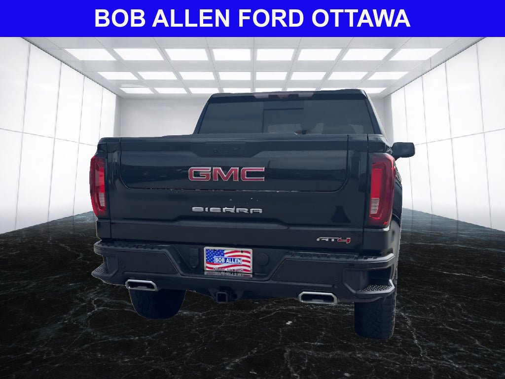Used 2024 GMC Sierra 1500 AT4 w/ Technology Package AWD/4WD image 3